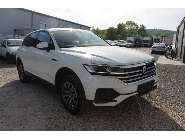 VW Touareg 4Motion*NAVI*LED*8 FACH*SIDE*LANE*ACC*18