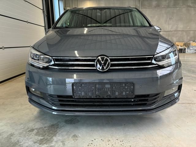 VW Touran Limited 1.5 TSI 150 PS, 17" Alu, Metal...