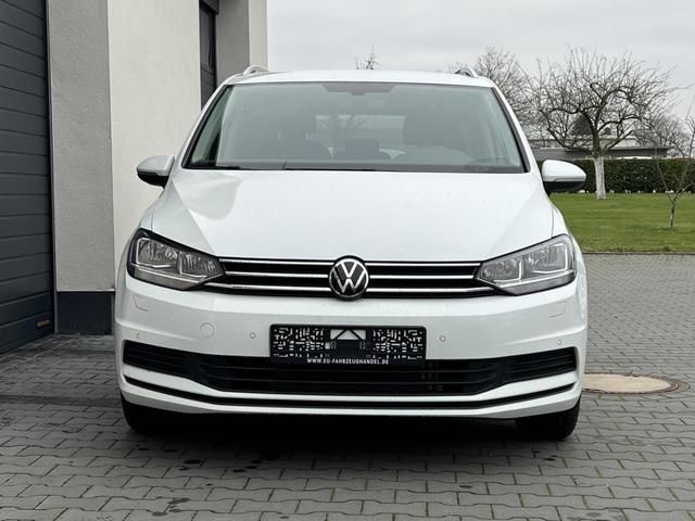 VW Touran Limited 1,5 TSI 110KW Navigation 110k...