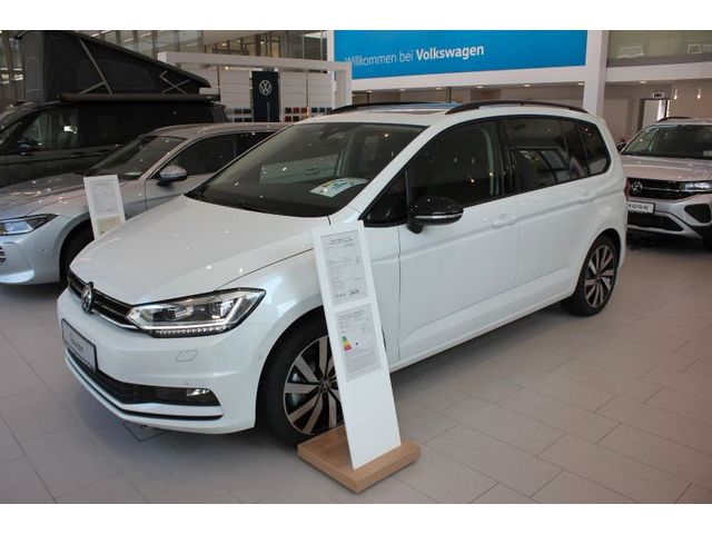 VW Touran Highline 1.5 TSI DSG Navi,Pano,LED,AHK