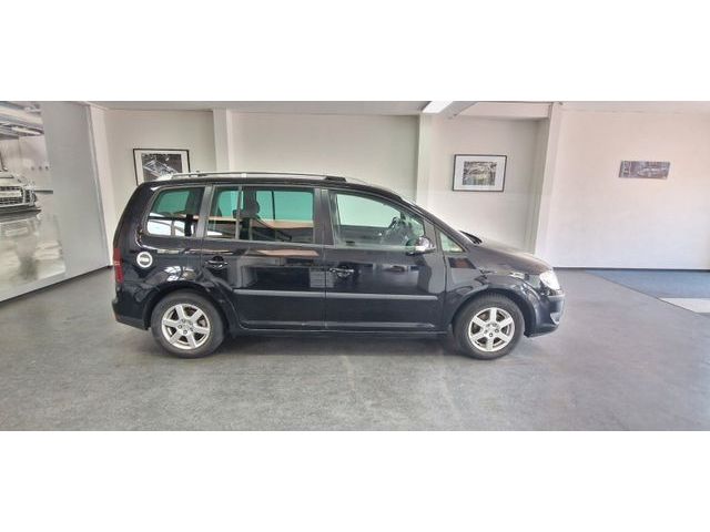 VW Touran 1.9 TDI Highline 7 Sitze AHK TÜV 04/2026